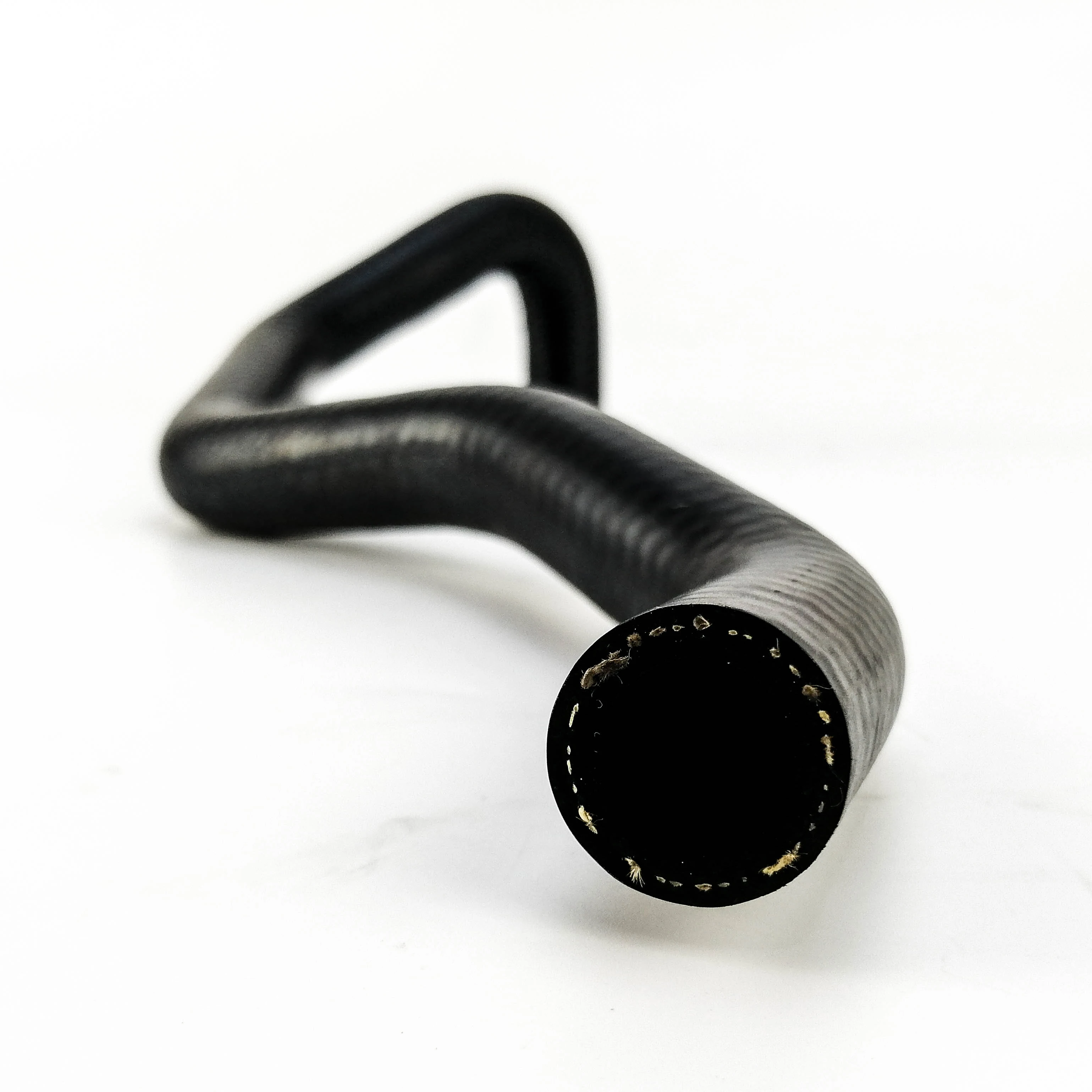 2465010358  Oil Cooler Hose Pipe Engine Parts For Mercedes-Benz C117 CLA250 2014-2019 X156 GLA250 2015-2020