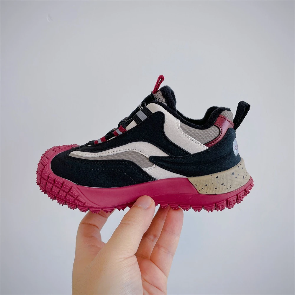 Zapatos deportivos de suela suave para niños, zapatillas cómodas para correr, gruesas y cálidas para niñas, invierno, 2024