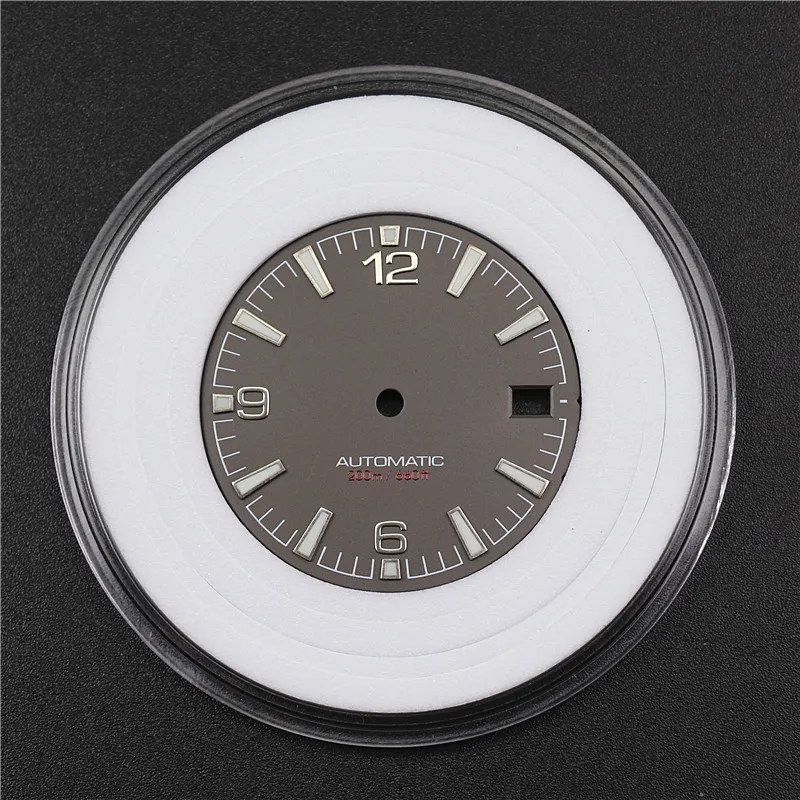 High Quality 28.5mm Nh35 Watch Dial With Green C3 Bright Luminous For Crown At 3 3.8 Clock  Nh35A Movement Mod Accessories