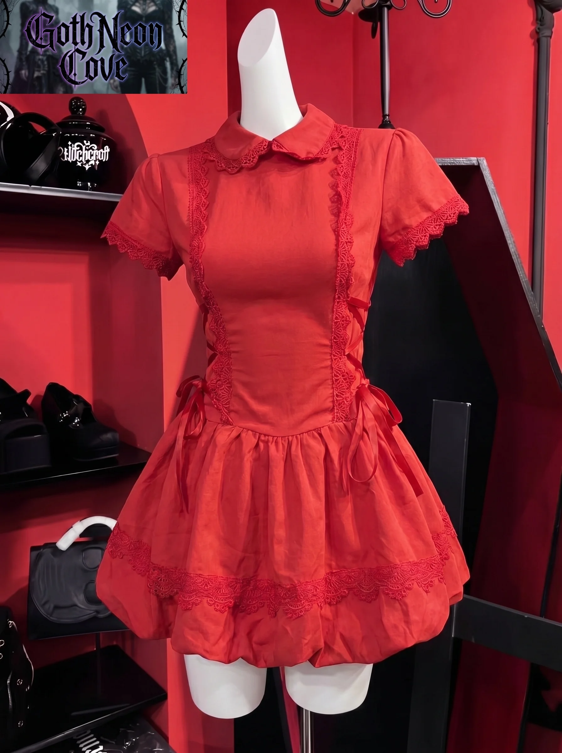 Gothic Lolita Vintage Summer Red Dress Lace Tiered Bow Decor Slim Fit Mini Dress Women Peter Pan Collar Cosplay Party Daily Wear