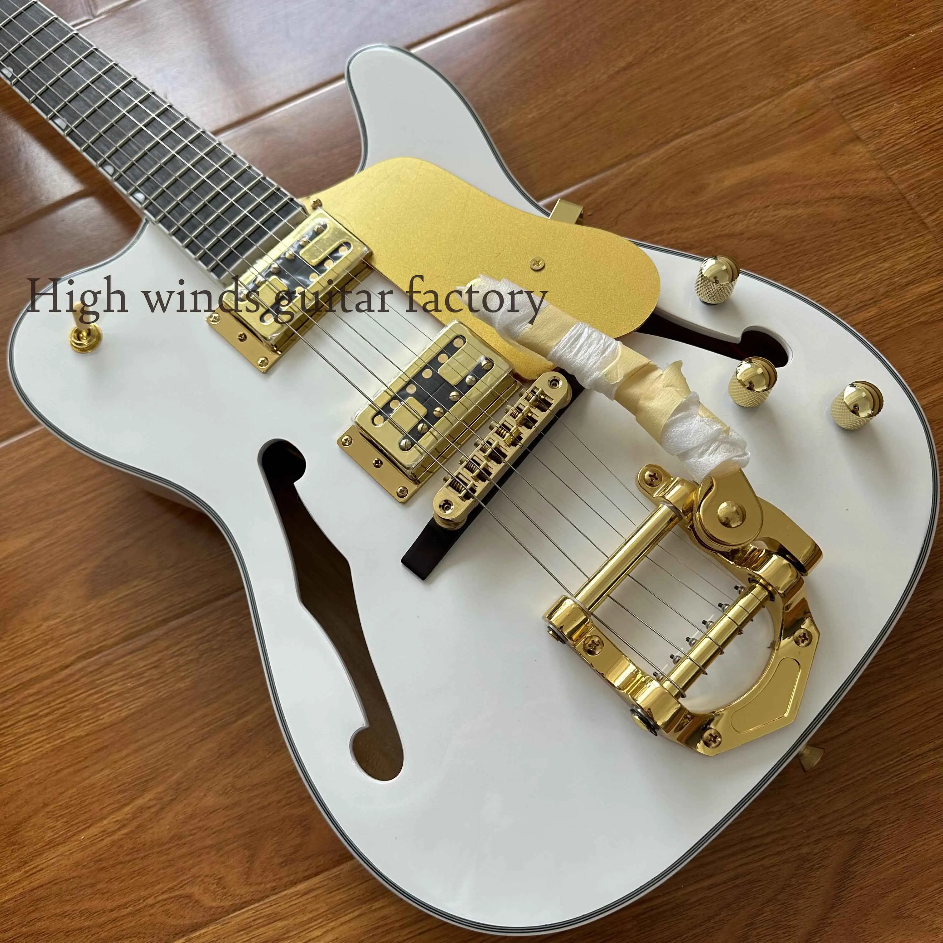 Electric guitar custom 6 strings white, half hollow, gold accessories high-quality free on-site delivery