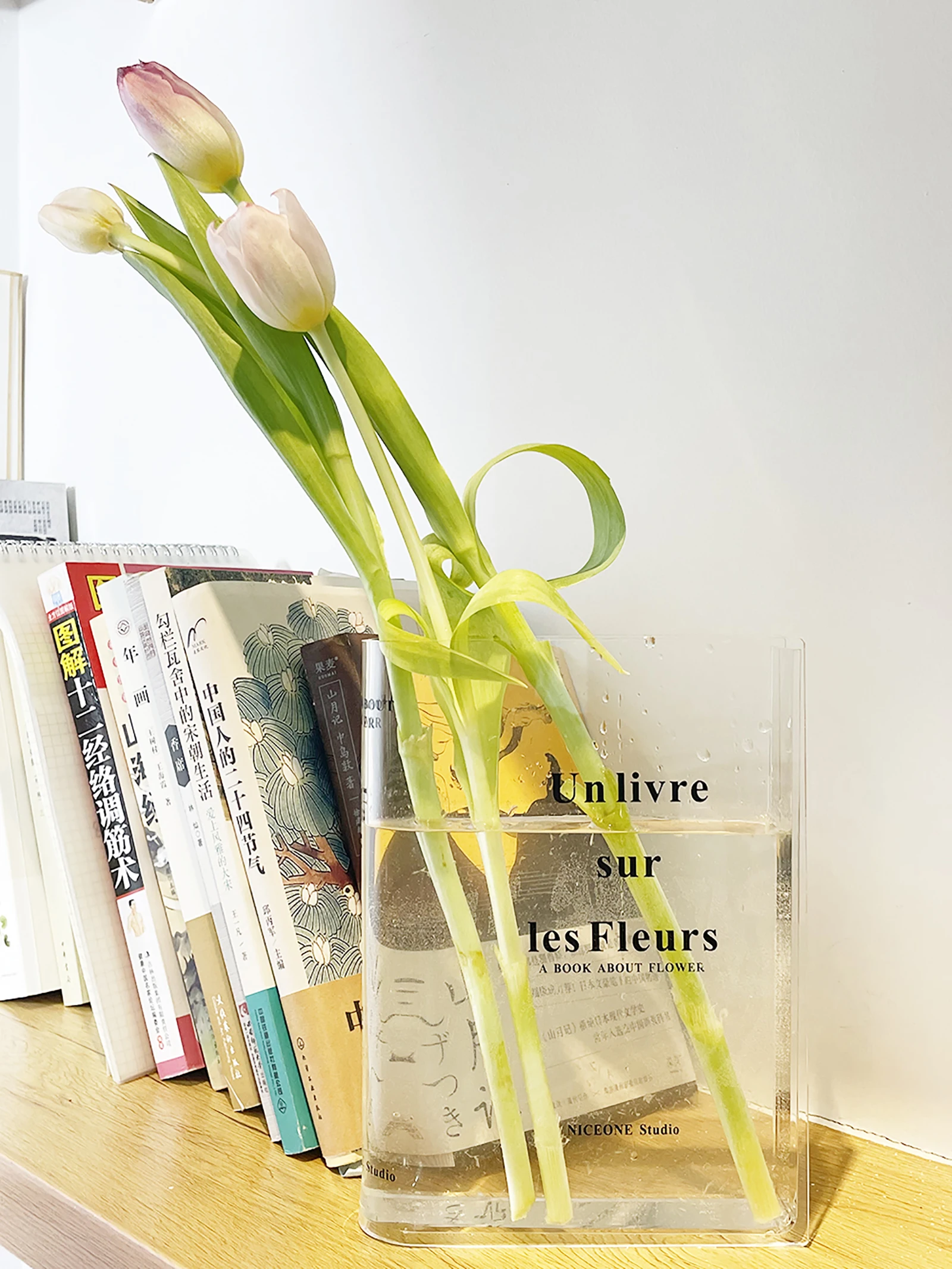 Clear Acrylic Flower Vase, Nordic Book Vase for Flowers, Office Desktop, Living Room, Home Decoration Gift