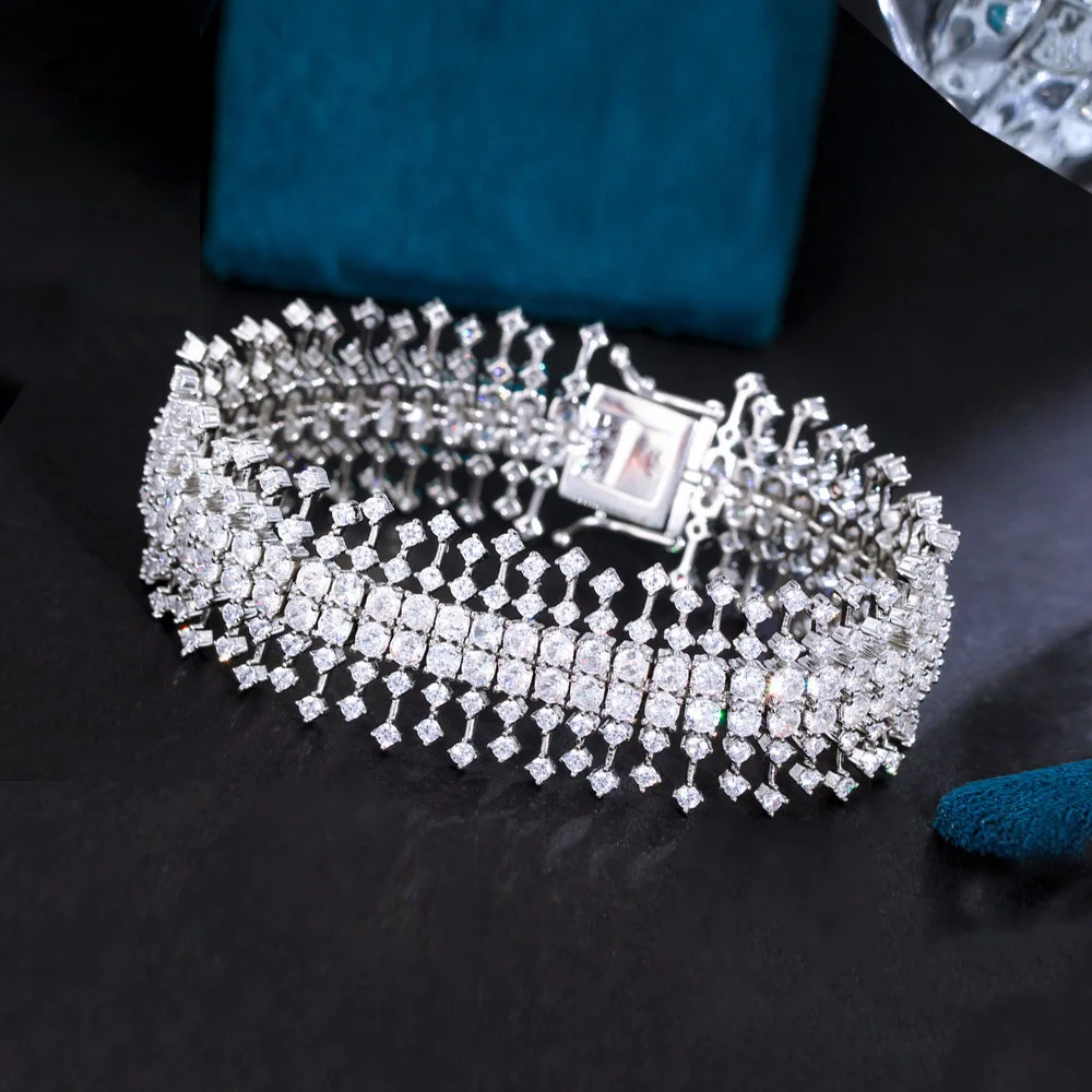 

Женский браслет с белым цирконом и бриллиантами, модный уникальный ювелирный аксессуар для вечеринок и дней рождения