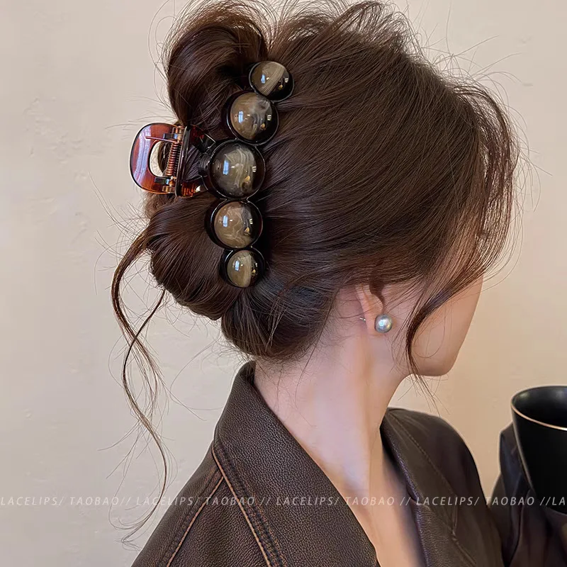 

Retro Beaded Hair Claw Clip for Women Gradient Geometric Design Non-Slip Shark Clip Elegant Updo Hair Accessories