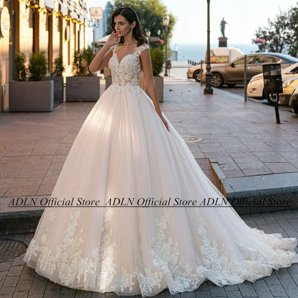 ADLN-Elegante vestido de baile para casamento, vestido com pescoço, Cap Sleeve, Baguete Applique, Sweep Train Vestidos De Noiva