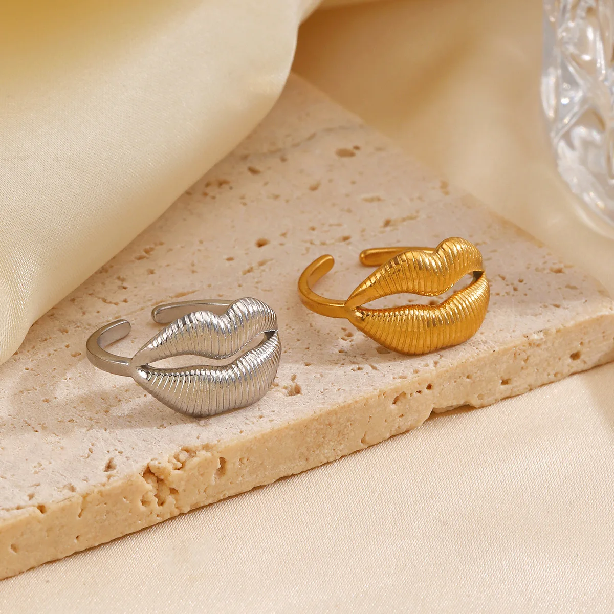 جريئة الشفاه شكل حلقة خمر بوهو قابل للتعديل حلقة مفتوحة للنساء ، تصميم الفم العرقي التيتانيوم الصلب بيان مجوهرات الحفلات ، Hy