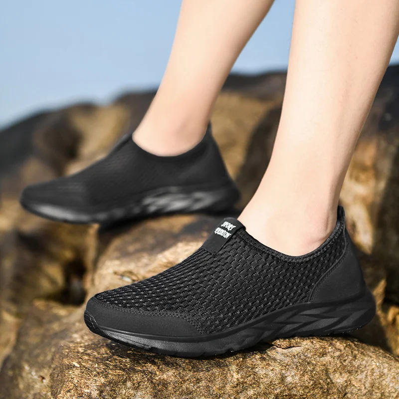 

Men's Sneakers Breathable Mesh Men Loafers Walking Lightweight Male Tennis shoes Casual Shoes Outdoor Non-Slip Big Size