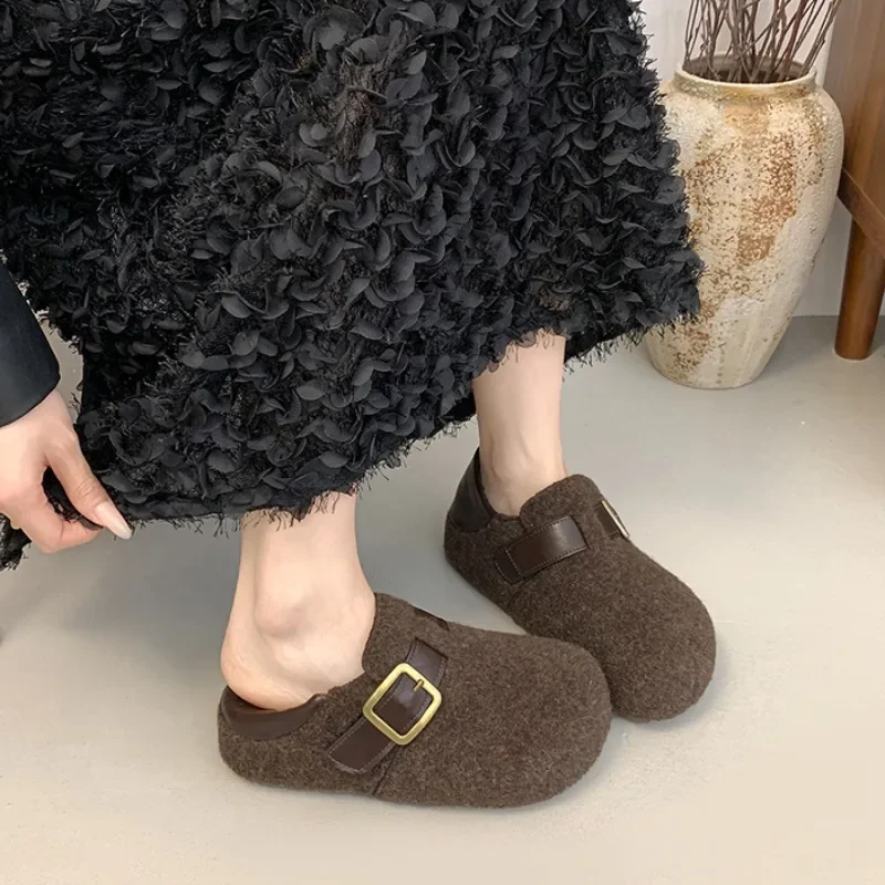 

Flat Shoes Autumn and Winter New Round Toe Suede Metal One-button Soft Sole Non-slip Wear-resistant Women's Shoes