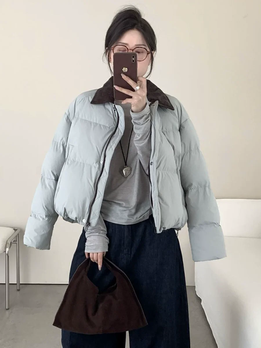 

Women's Short White Duck Down Jacket With Corduroy Collar
