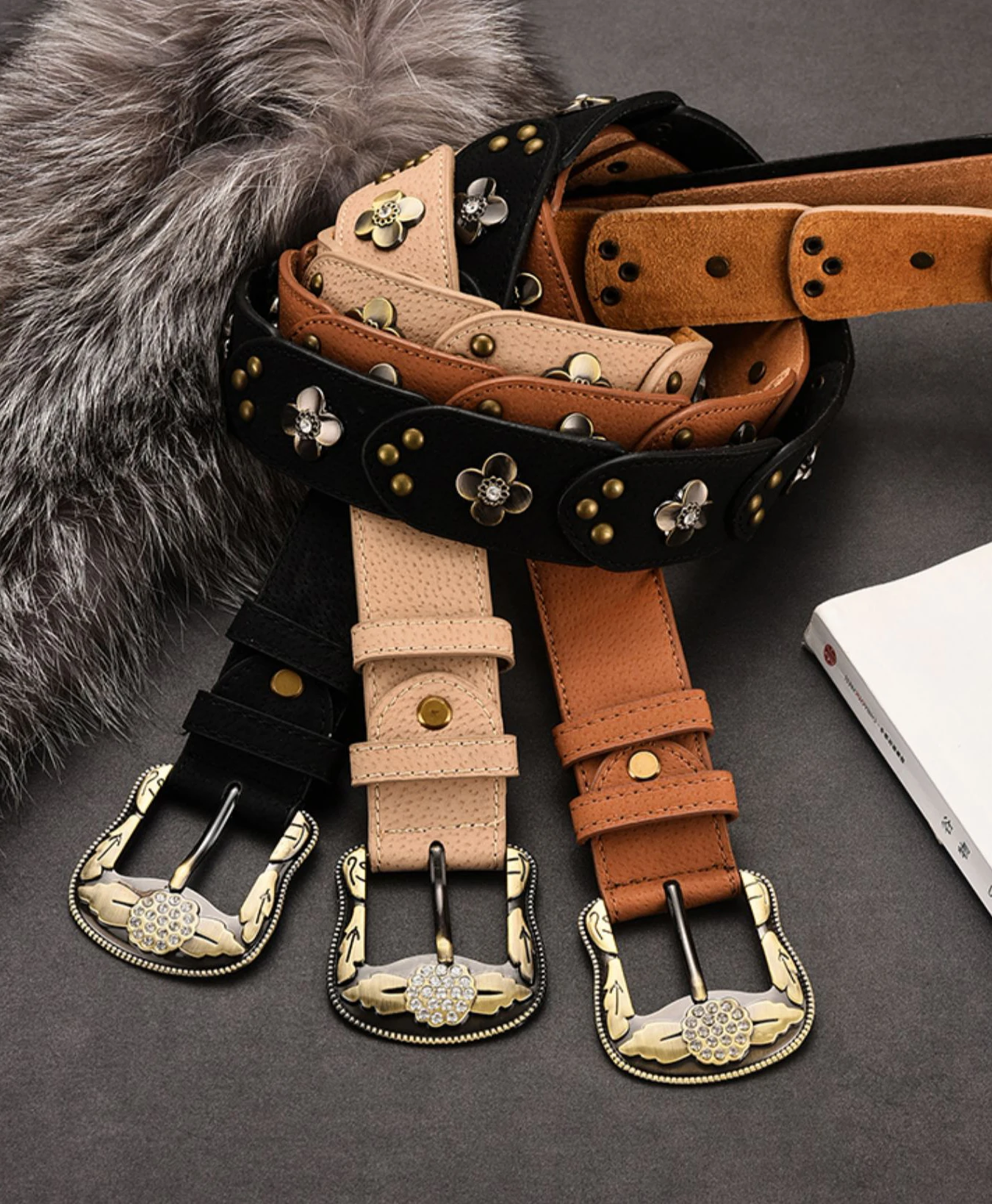 

Goth Rhinestones Belts Women Western Leather Belt Luxury Rhinestone Belts Cowgirl Y2K Girls Fashion Rivet Belt for Jeans