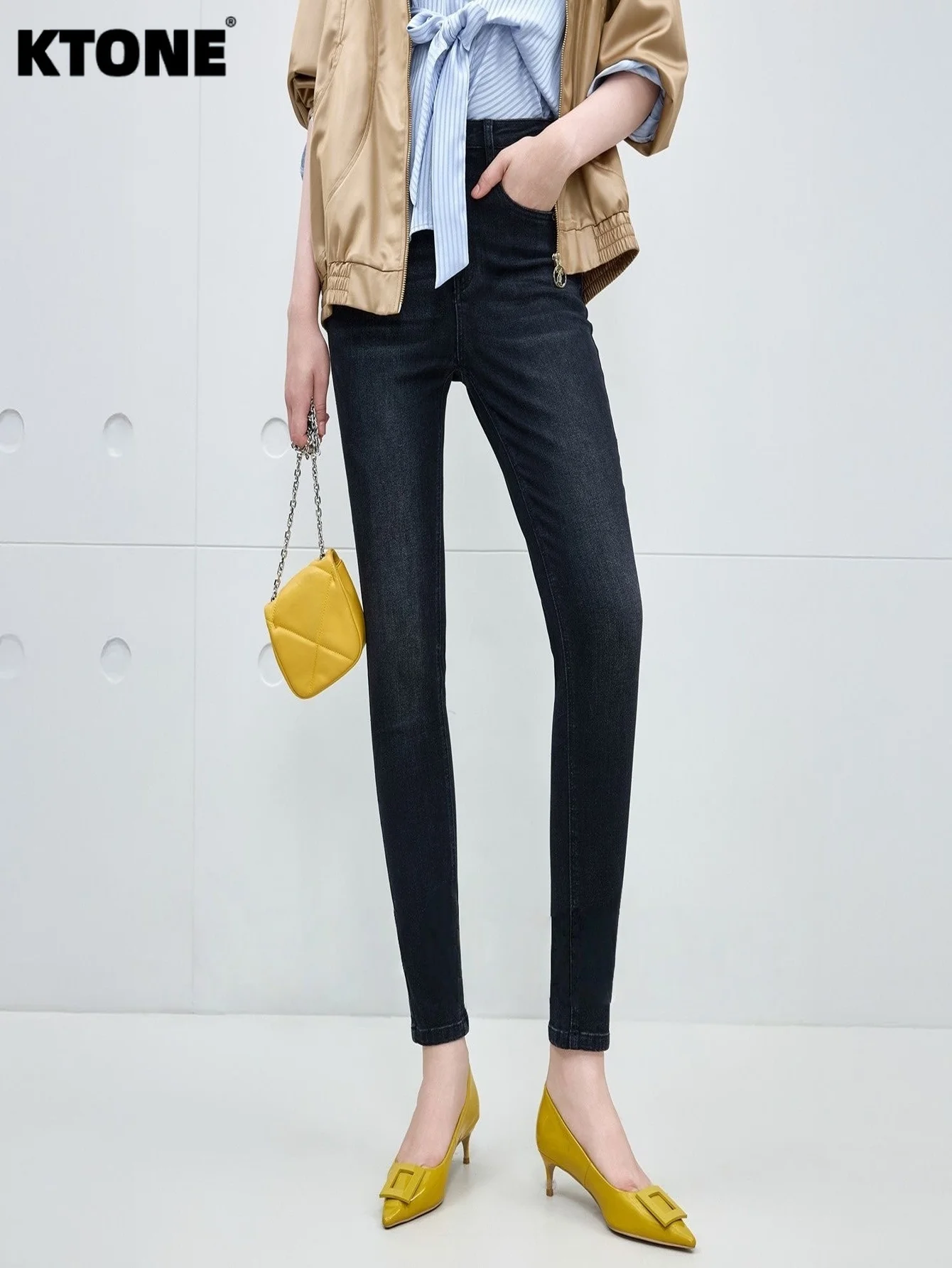 

Черные узкие джинсы унисекс в стиле Y2K, оригинальный дизайн, без аксессуаров и ремней.