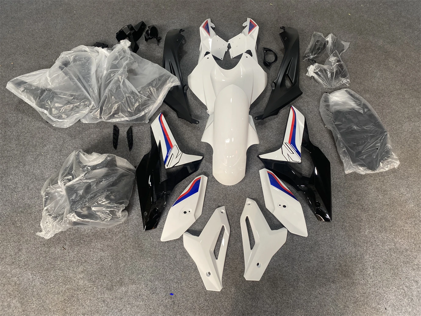 Motorcycle Whole Body Fairing Suitable for S1000R 15-18 years S1000R 2015 2016 2017 2018 Fairing White Blue Black