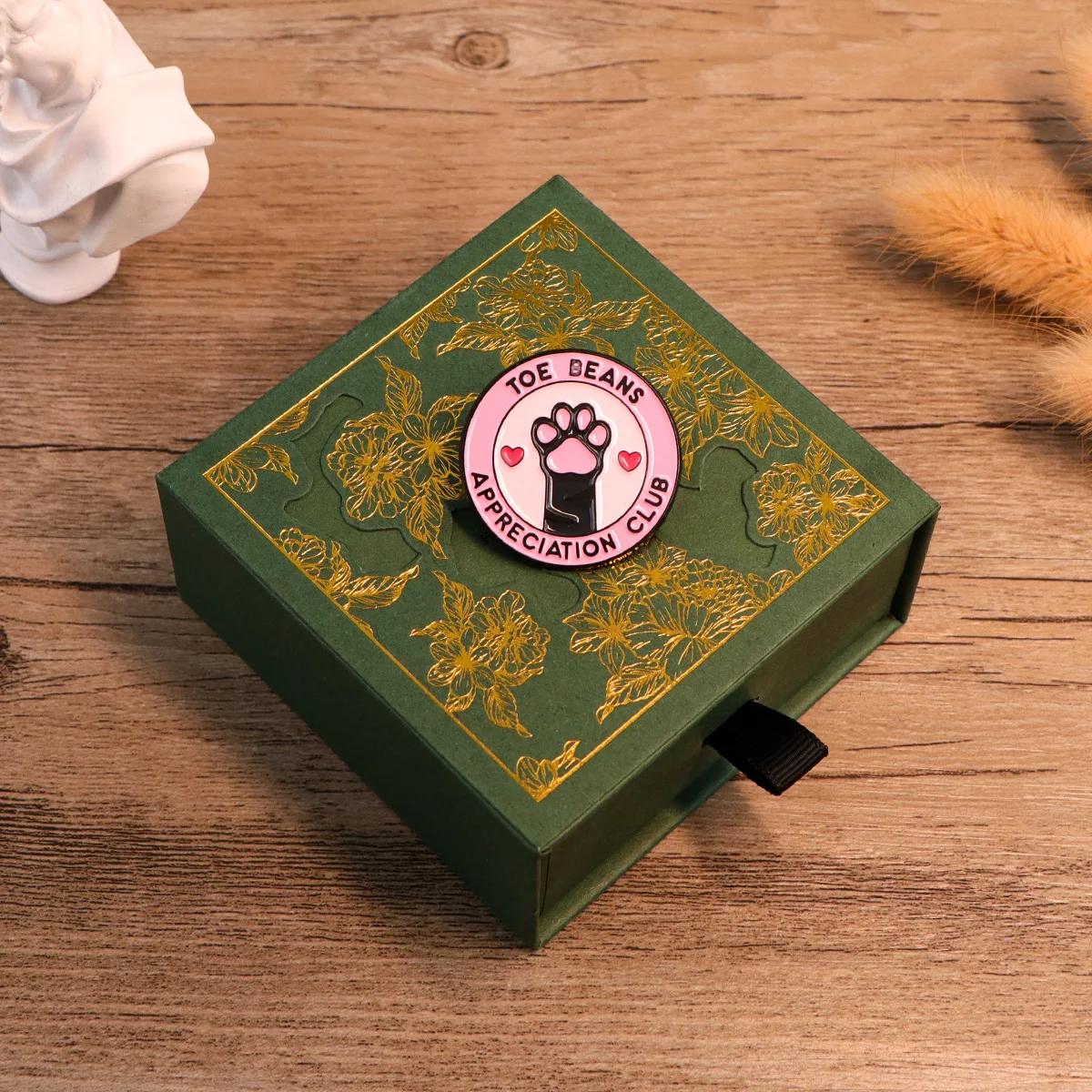 

Kawaii Cat Claw Enamel Pin Round Badges on Backpack Women's Brooches Hat Lapel Pins Cosplay Accessories Toys Gift Box