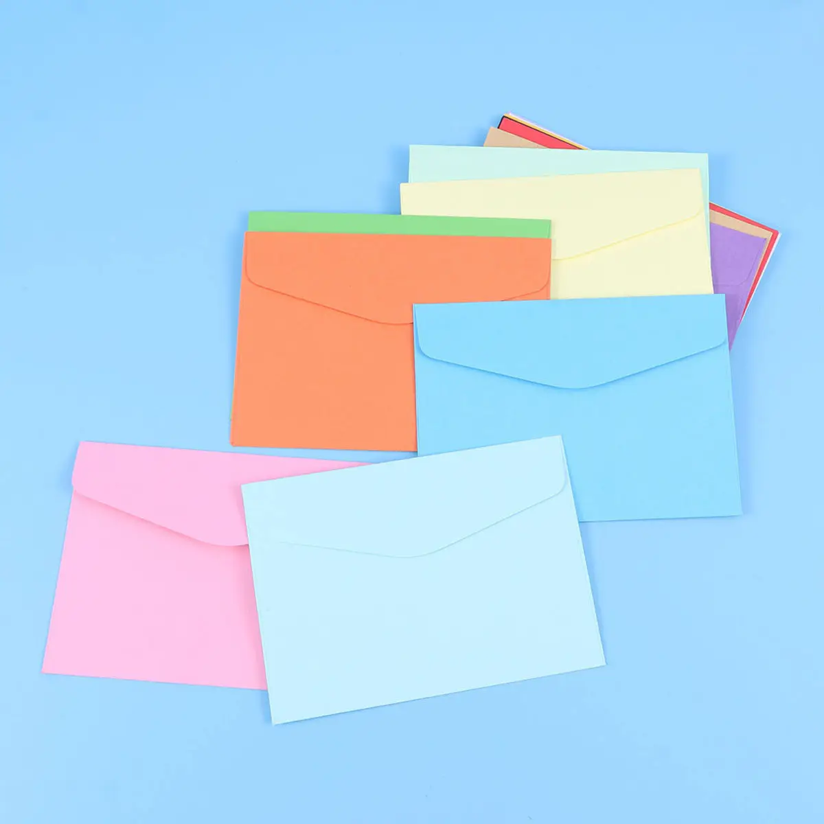 

100Pcs Mini Envelopes Solid Color Classic Flap Natural Paper for Gift Cards Business Cards Wedding Placeholders