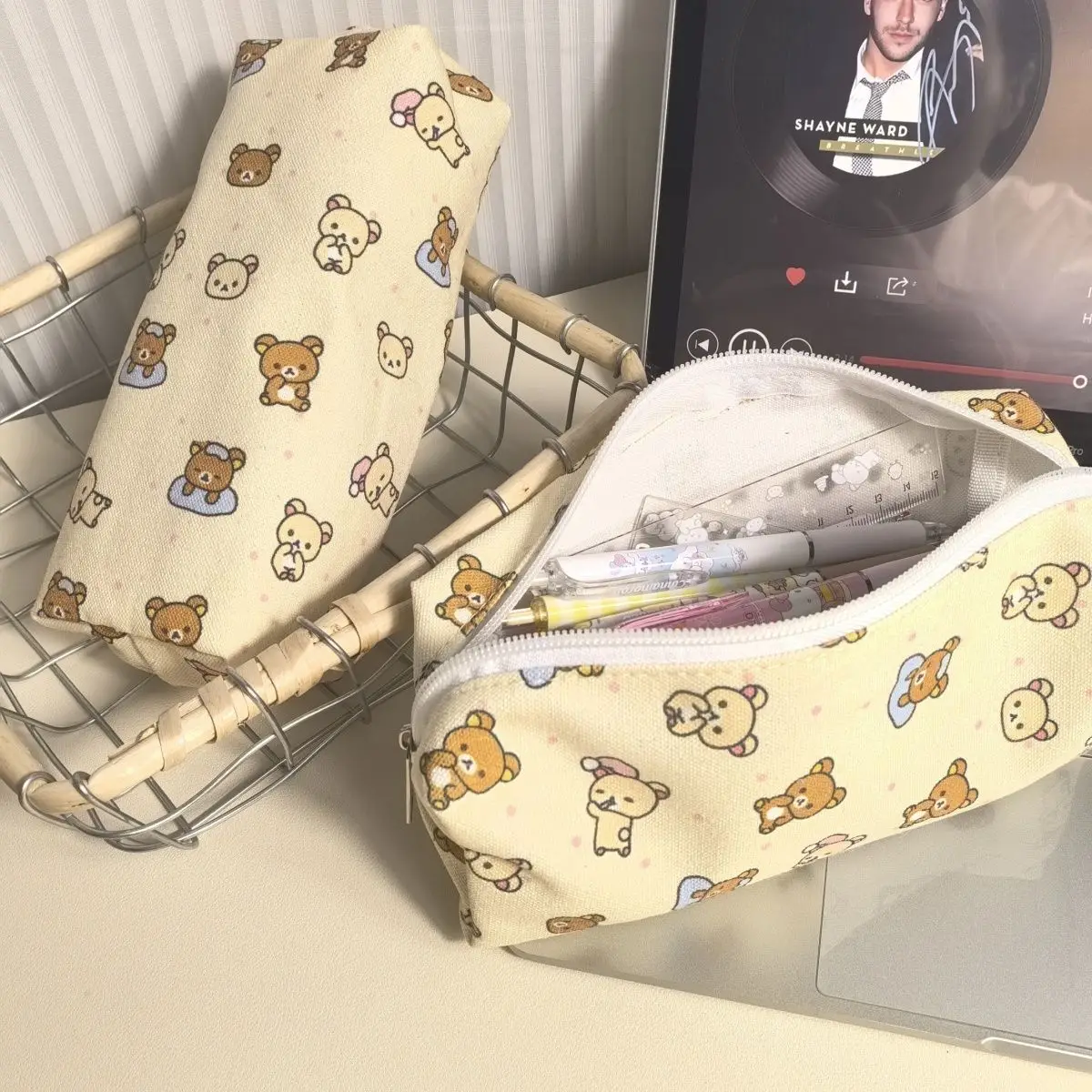 新しい簡単クマ睡眠ペンバッグイン高美容女子学生化粧バッグ大容量収納袋文具印刷