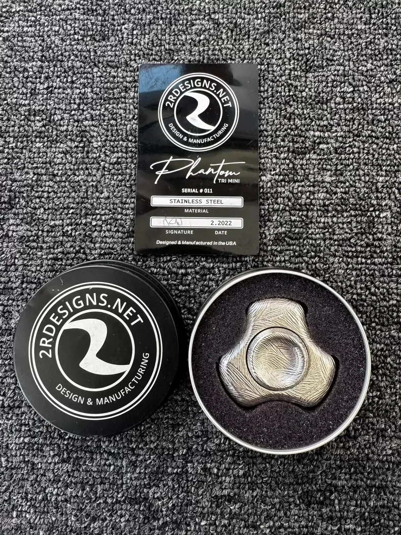 Used edc 2RDESIGNS Phantom Tri Mini Gyroscope decompression toy