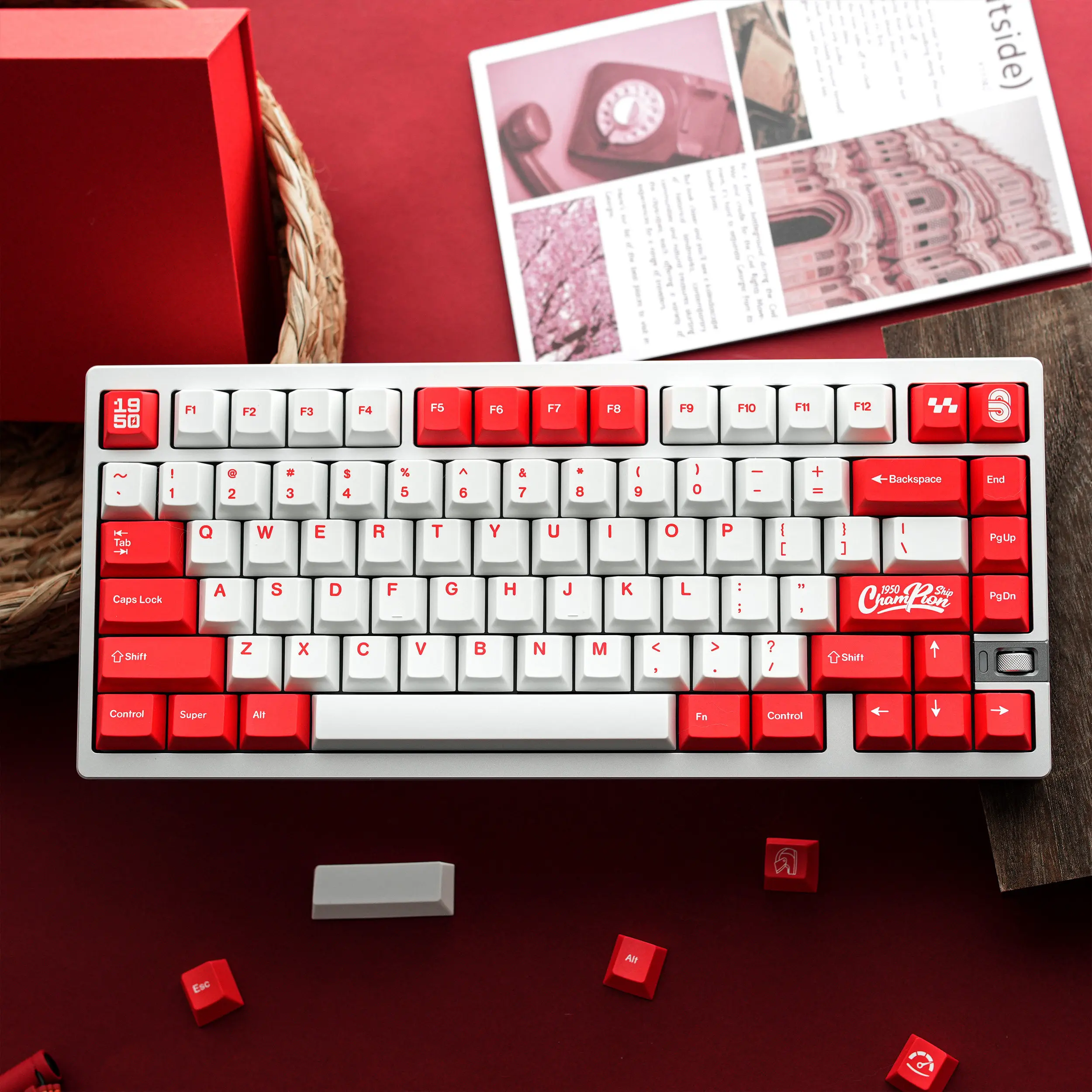 Red White PBT Keycaps Cherry Profile Ergonomic Dye-Sublimation Classic Style Custom DIY Keycap Set for Mechanical Keyboards