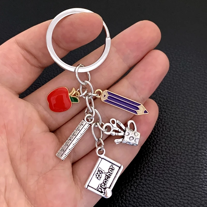 New Teacher's Day gift key chain best teacher gift hollow car key chain pendant jewelry for men and women.