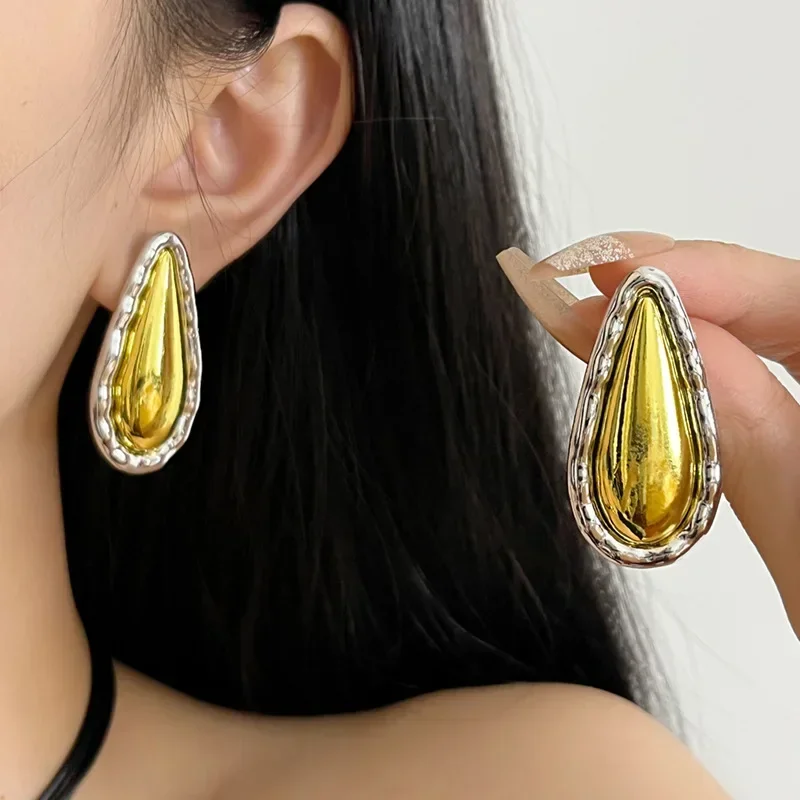 

Retro glossy contrasting color water drop earrings women's new high-end sense unique temperament personalized stud earrings