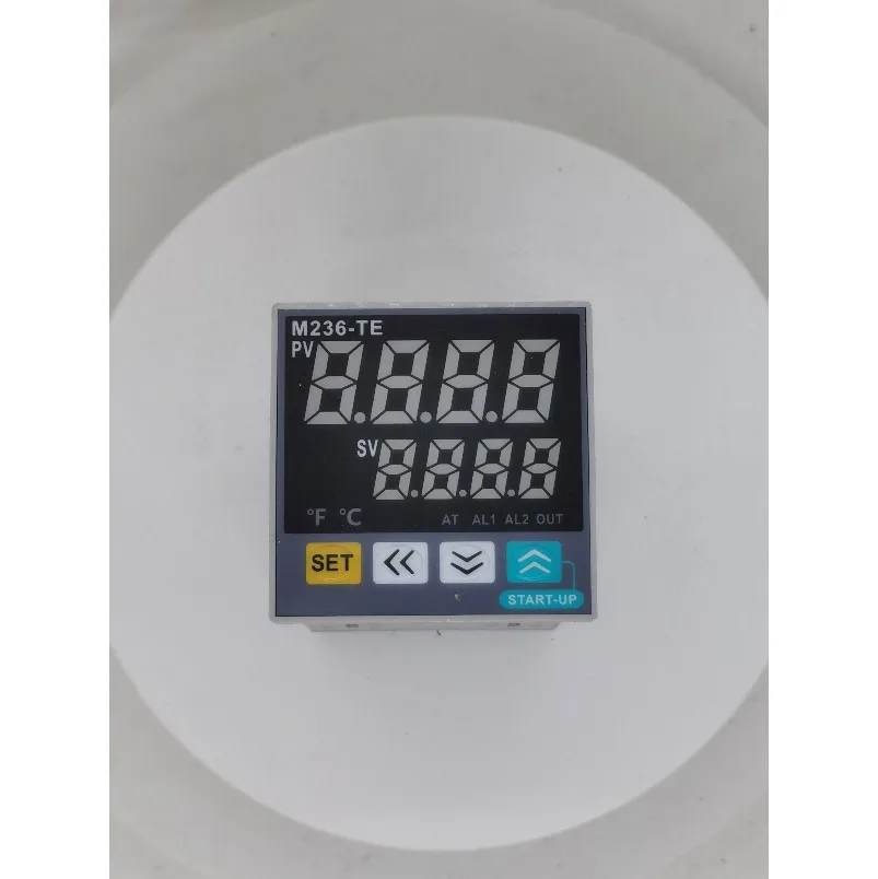 Thermostat M236-TE Relay/Solid State, Universal Input Smart Thermostat