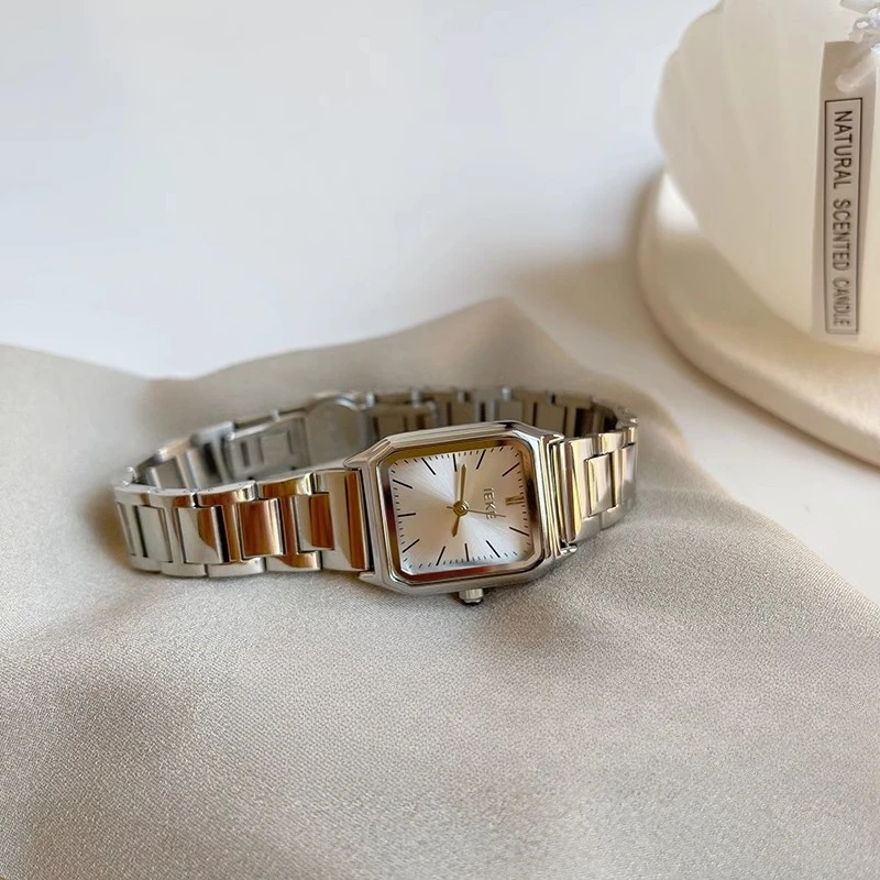 Simple retrostyle square-faced wristwatch for women student stylesteel strapperfect as a birthday gift High-quality luxury watch