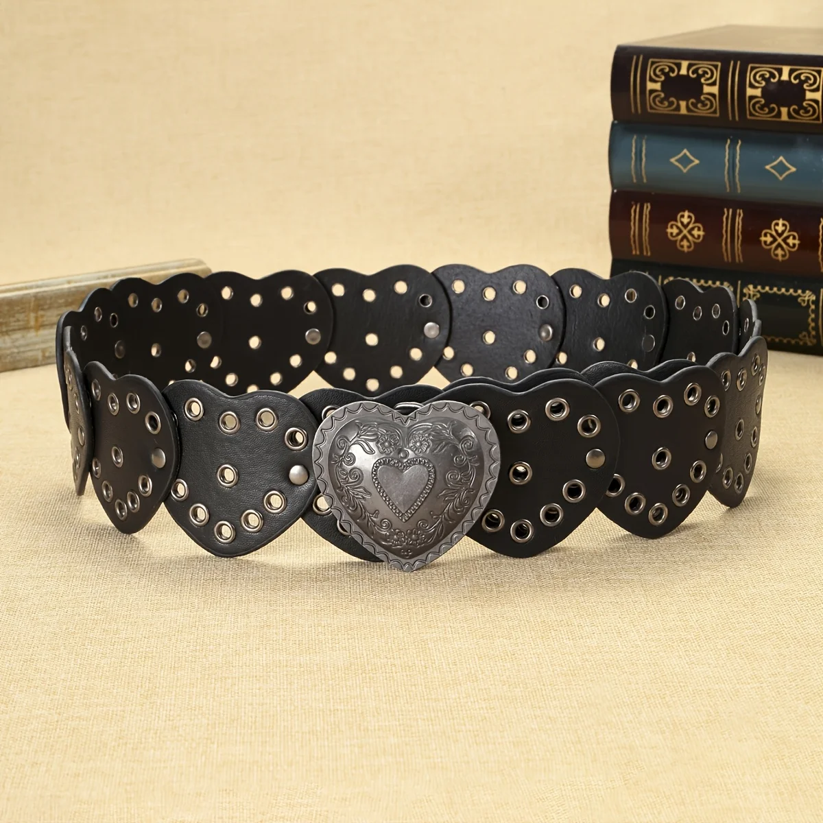 Western-style Belt for Women, Featuring a Heart-shaped Design, Embellished with Scraped-earth Patterns and Air Holes, Punk Style