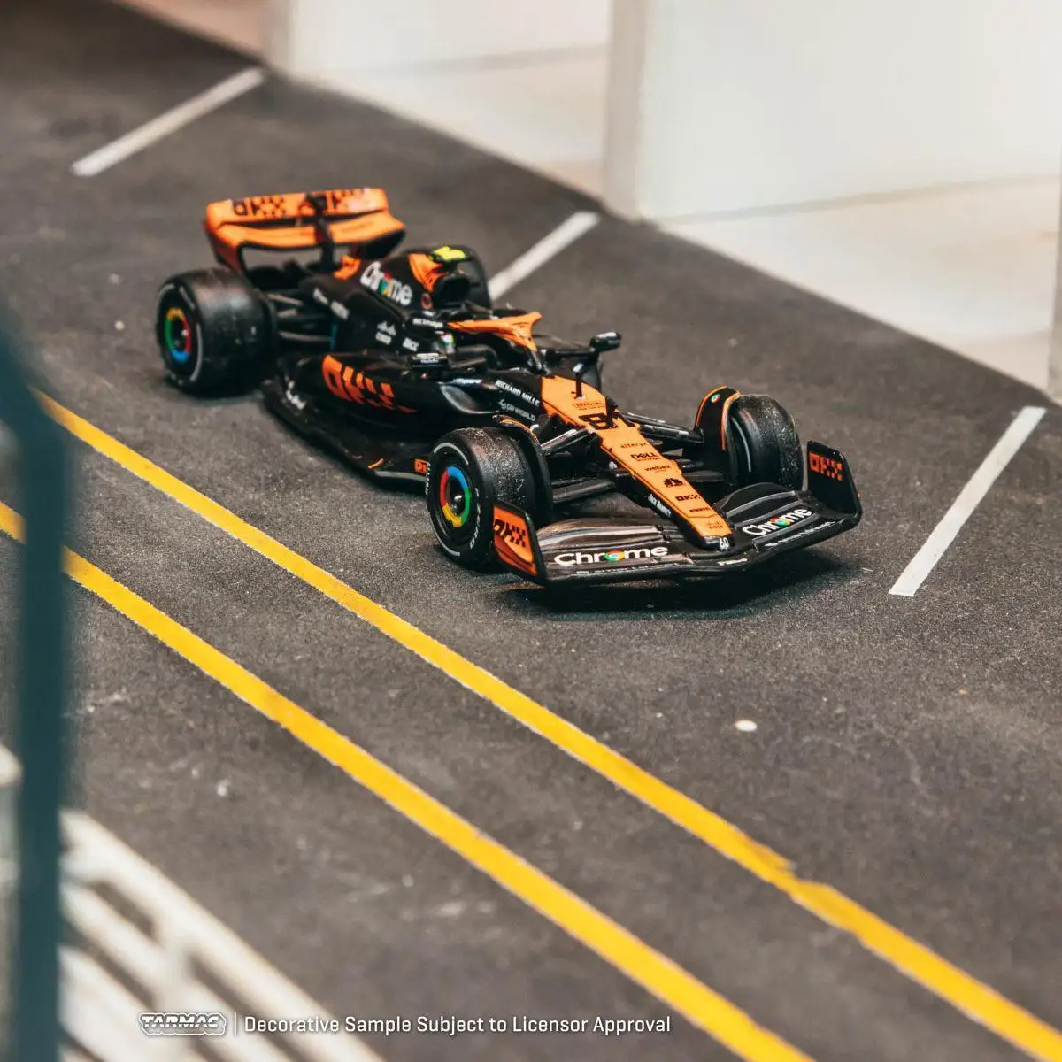 TW 1:64 McLaren MCL60 Japanese Grand Prix 2023 Lando Norris T64G-F070-LN3 alloy car model