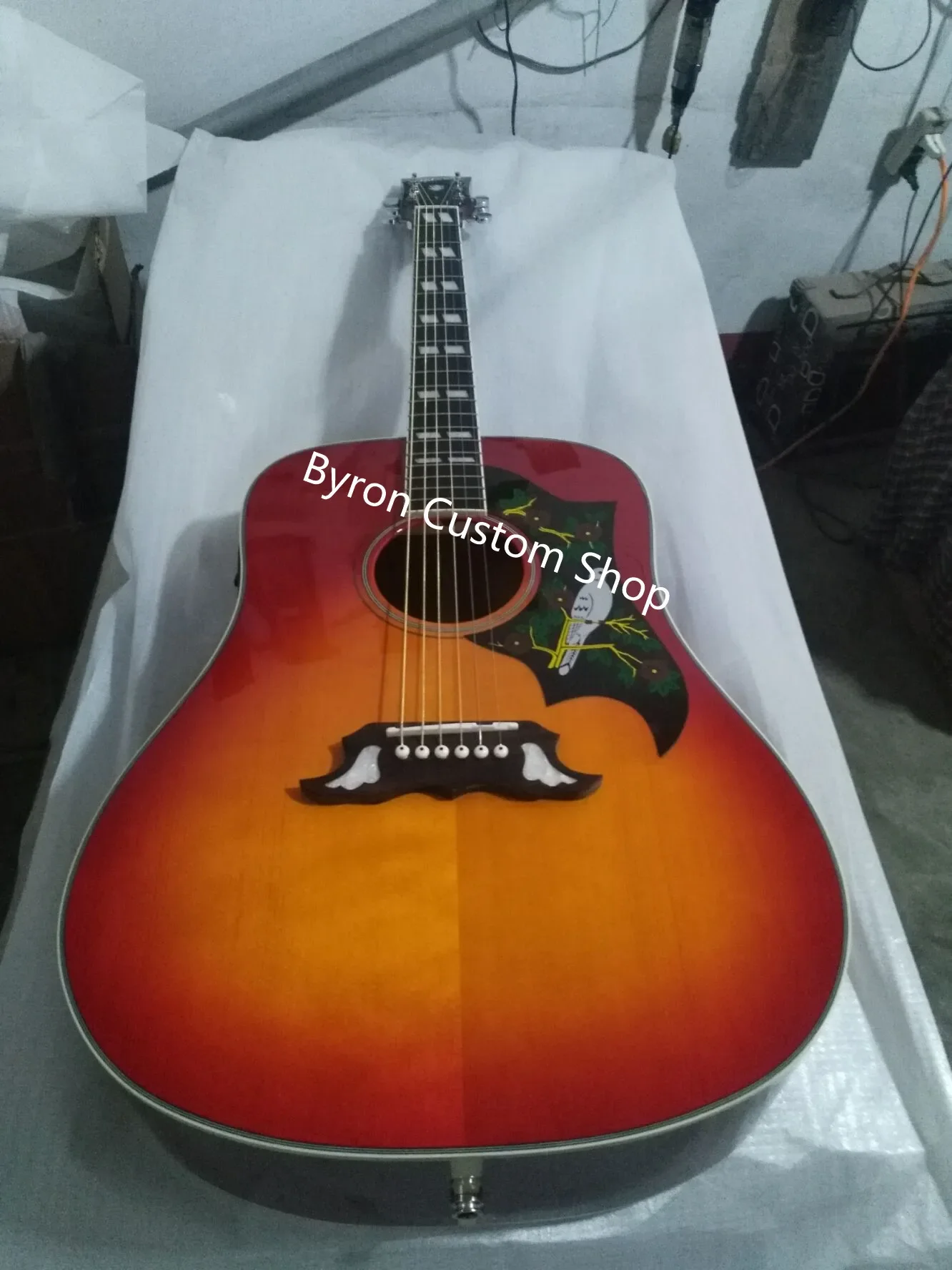 free shipping professional acoustic guitar dreadnought 41 inches solid sikta spruce cherry Do ve acoustic electric guitar