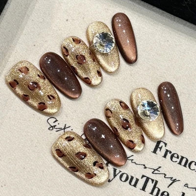 

Grace Leopard | Classic Cat Eyes Medium Almond Press On Nails Retro Fake Nails 10pcs Handmade Rhinestone Wearable Nail Art Tips