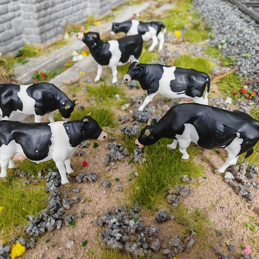 1:87 HO-Maßstab Bauernhof-Szene Miniaturfiguren, Melkender Bauer & Rinder-Kuh-Modellset, Zubehör für Eisenbahn-Diorama-Landschaftsgestaltung