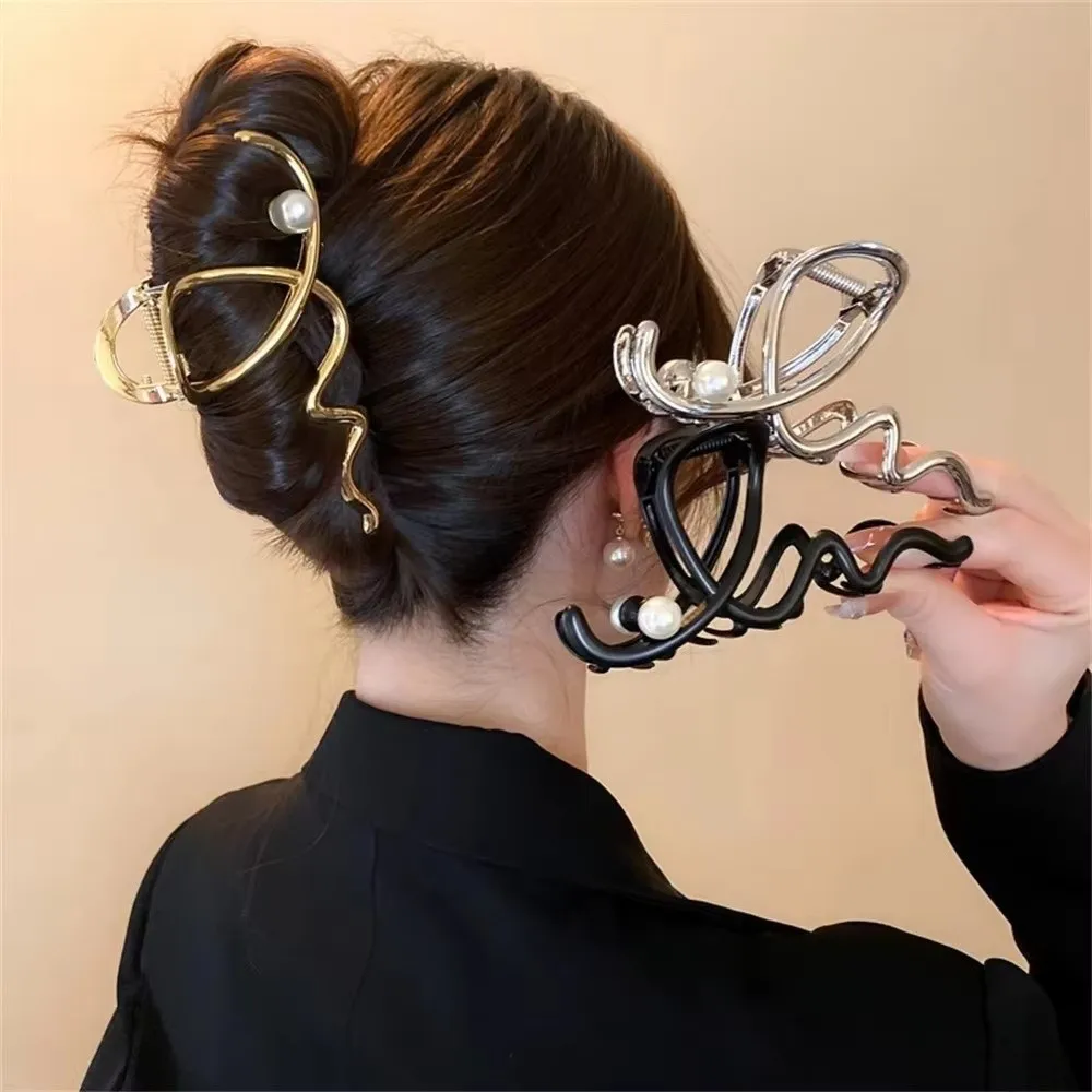 Geometric Cross Design Metal Hair Claw Clips Bow Knot Spider Shape Black Gold Silver Hair Barrettes Strong Hold Pearl Accent