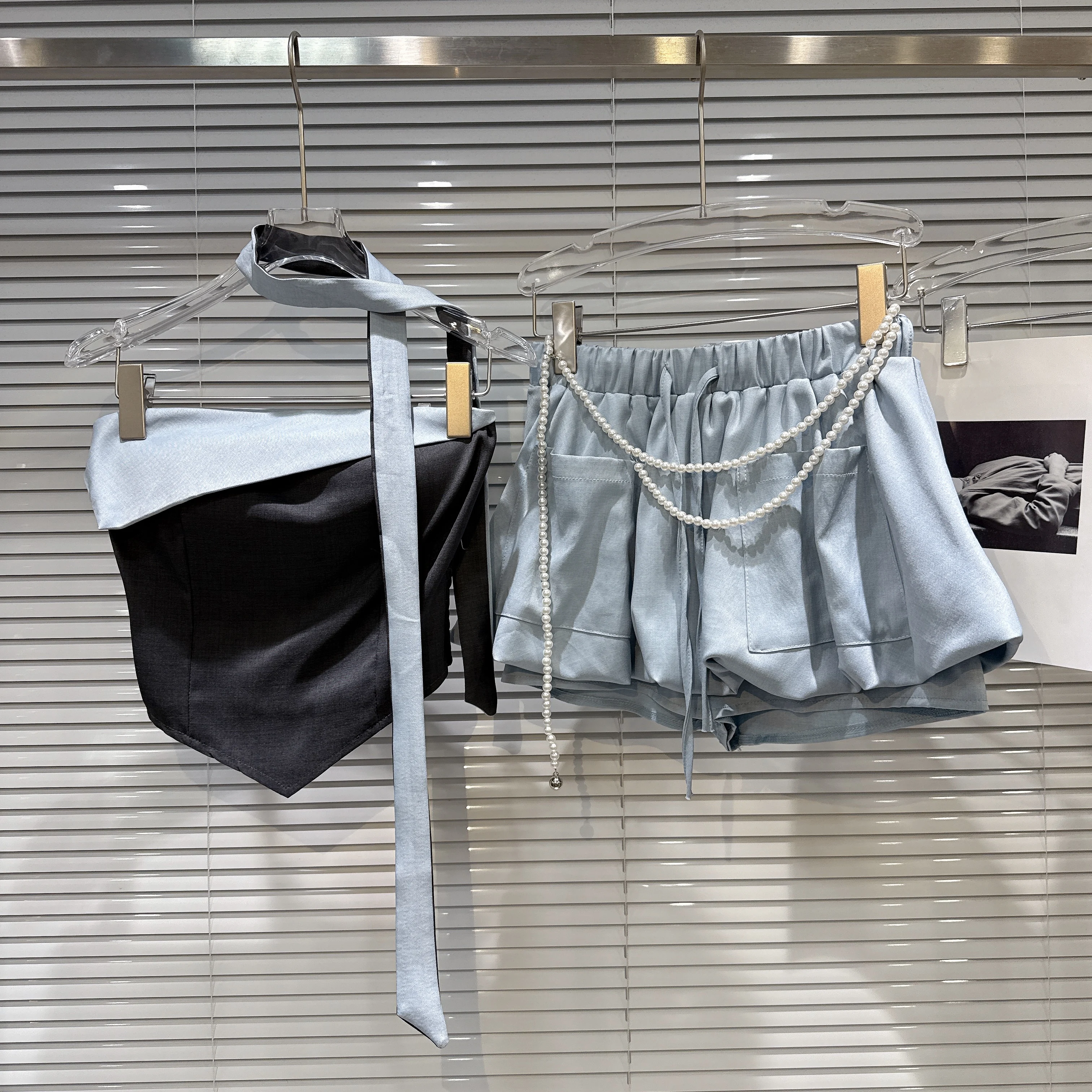 

Sweet And Spicy Tie-Detail Transparent Strap Crop Top And Pearl Chain Short Skirt Set Summer 2026 Women's Fashion Set