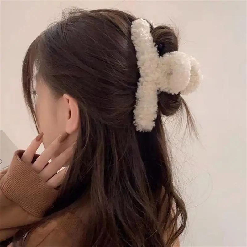 2/3pcs Elegant Hair Claw For Women Girls Winter Faux Fur Hair Clip Elegant Acrylic Hairpins Hair Accessories Furry Headwear