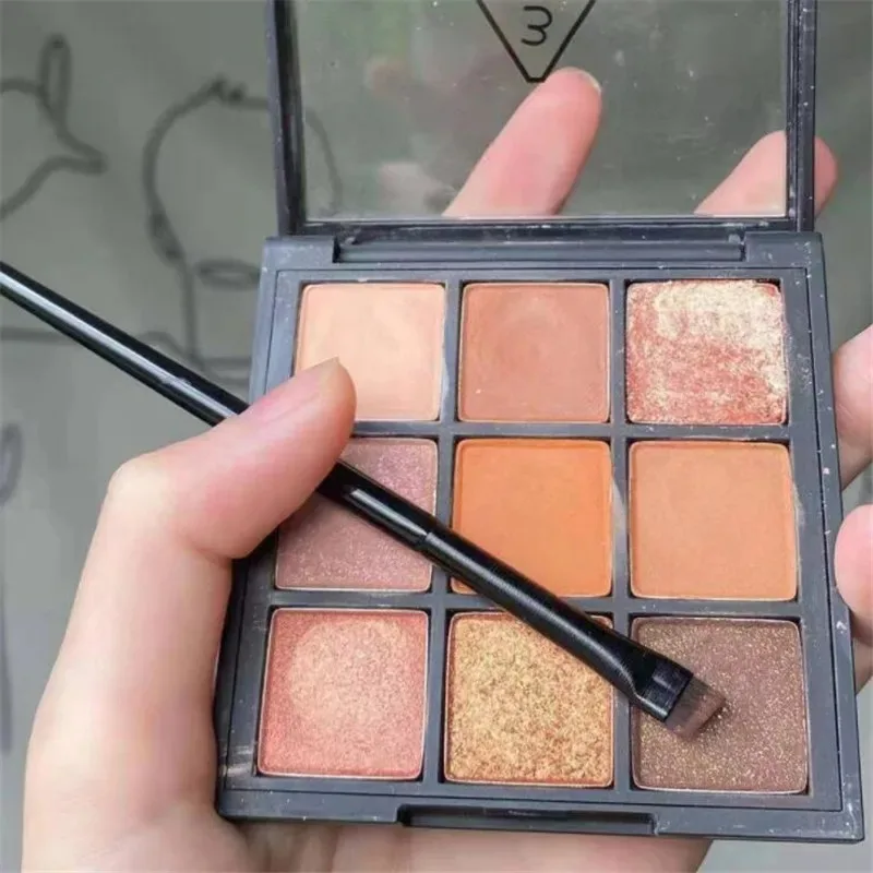 2PCS ブレードブラシセット - プロのメイクアップ、マイクロブレードスタイルの眉毛、グラップ用の大型＆小型の角度付きアイライナー＆ディテイリングブラシ