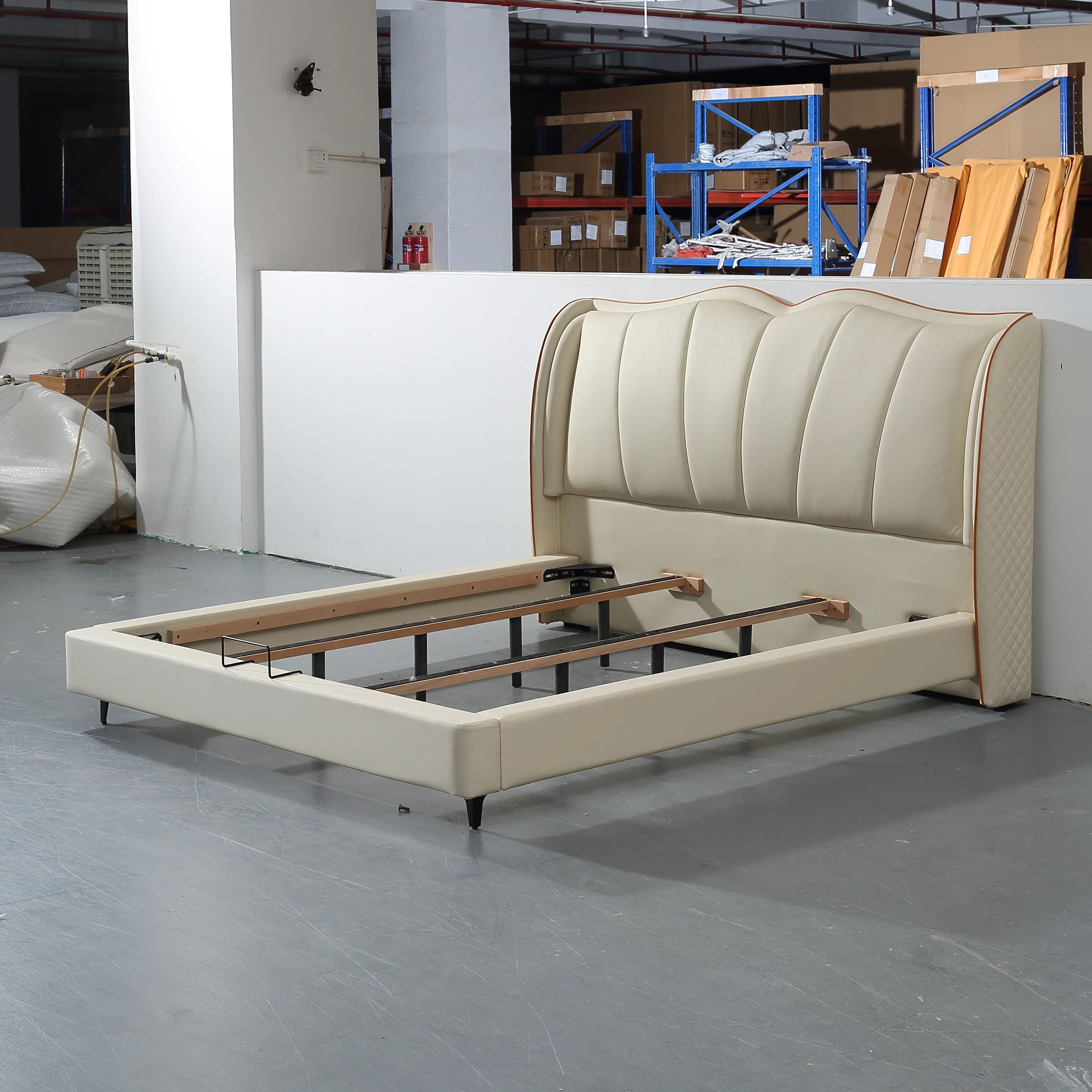 Double bed beech row skeleton leather soft bag solid wood bed High Quality