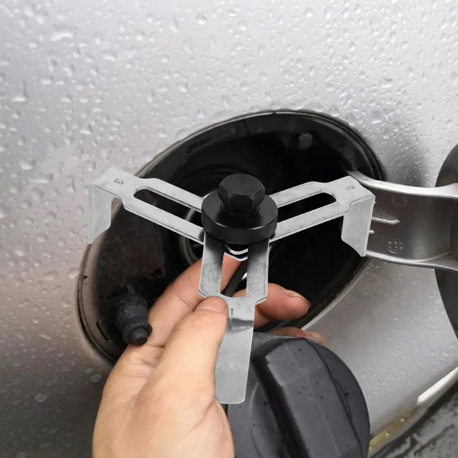 

Adjustable Multi-Function Fuel Tank Lid Wrench Compact Design for Maintenance and Filter Remover