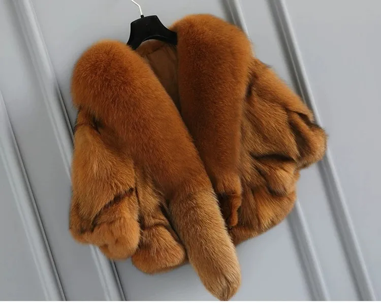 Autumn and Winter Real Fox Fur Coat Shawls Neckline Jacket Women Natural Fur Vest Shawl Short Trend Personality Lady Fur Poncho