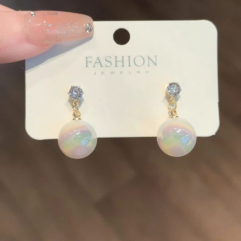 

Korea Fashion New Light Luxury Simple Classic Pearl Drop Earrings Birthday Party Gift Woman Jewelry Stud Earrings