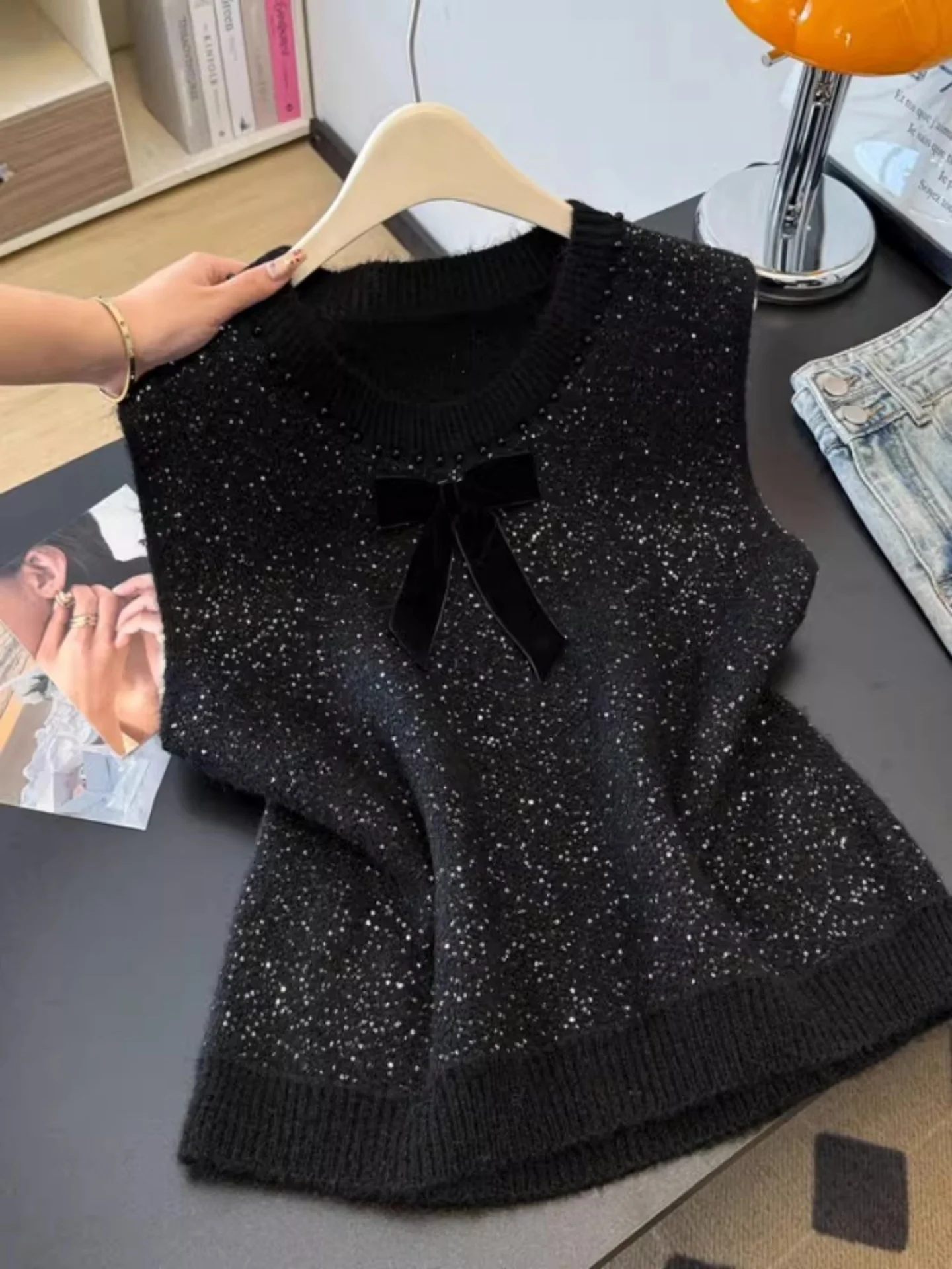 

Shiny Knot Knitted Vest Women's plus Size Fashionable Layering Top Bright Sparkling Spring 2026 Early Trendy Item