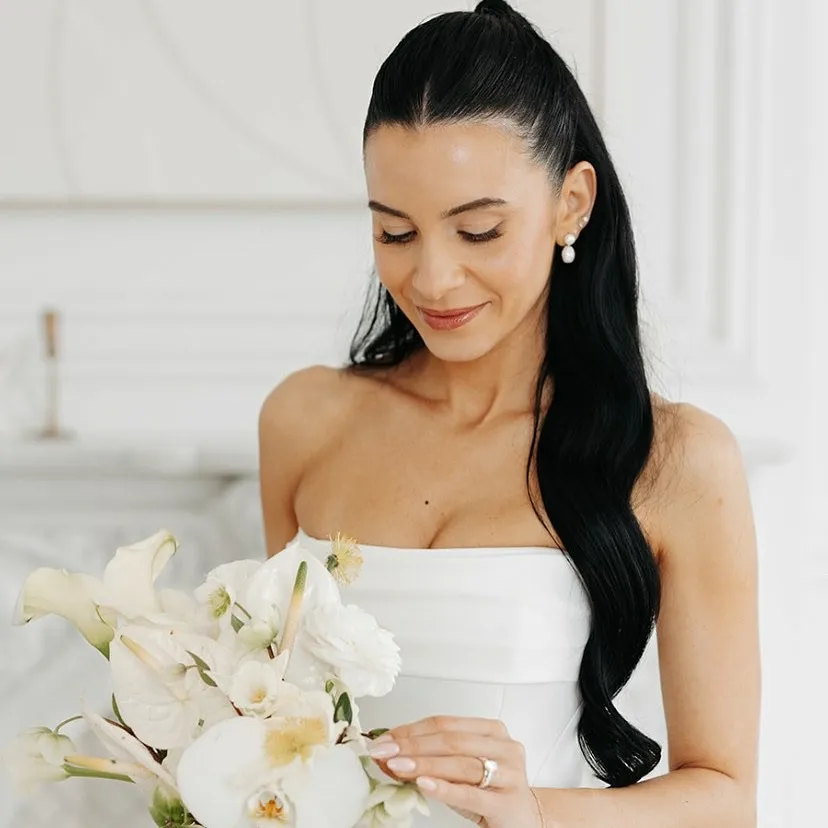 2025년 모던 브라이덜 웨딩드레스 스트랩리스 하이 슬릿 새틴 웨딩 파티 가운 여성 심플 정장 신부 드레스 맞춤 제작