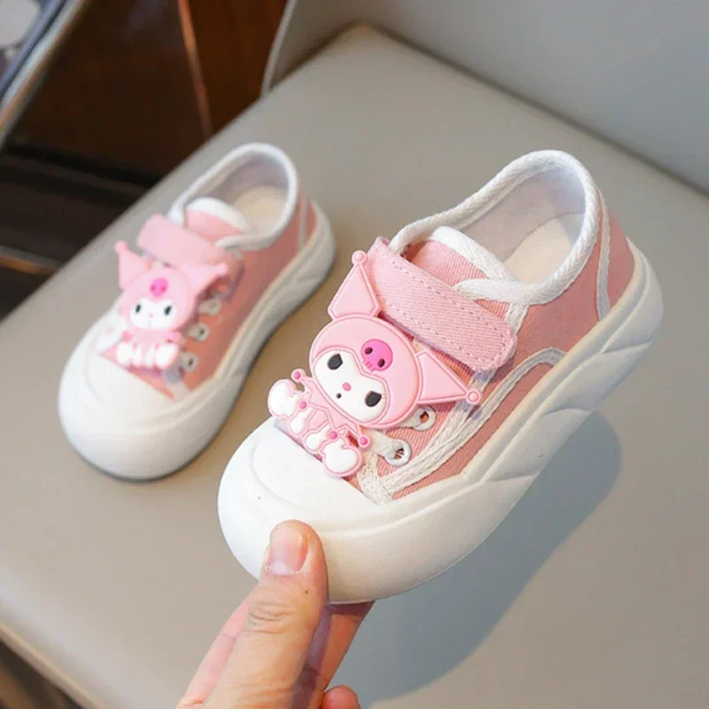 

Детская повседневная обувь Diseny, парусиновая осенняя обувь Kuromi для девочек, Нескользящая мягкая обувь на толстой подошве, розовые, черные туфли, размер 26-37