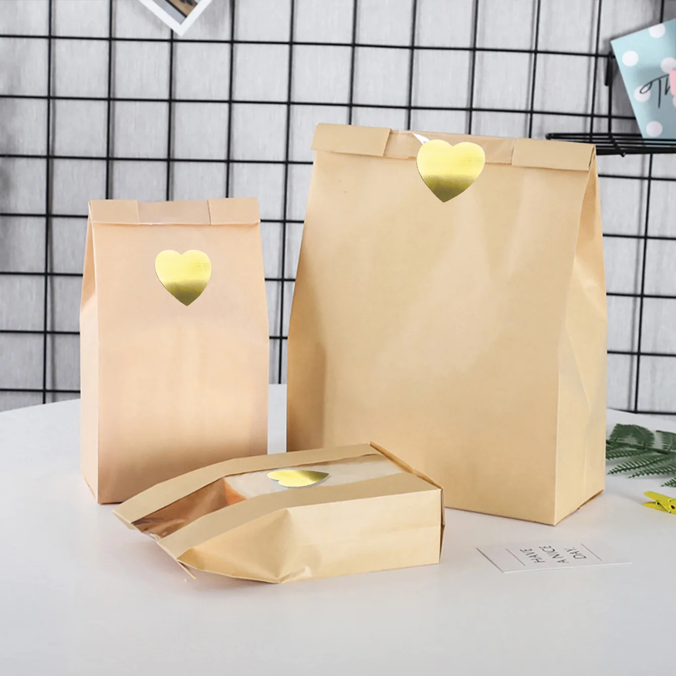 500 runde, herzförmige selbstklebende Aufkleber, Geschenkverpackungsetiketten, Versiegelungsaufkleber für Umschläge, Feiertagsbackwaren und Verpackungen, Deko – Detail 4