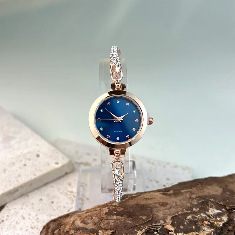 2024 New Fashion Women Quartz Wristwatches Lady Quartz Watch Water Diamond Slim Exquisite Bracelet Watch Korean Leisure Watch