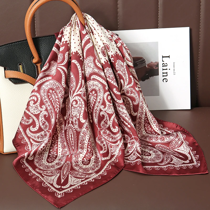 Design Shawl Neckerchief 2023 Square Silk Scarf for Women Fashion Flower Print Satin Hand Bag Wrist Wraps Lady Scarves Bandana