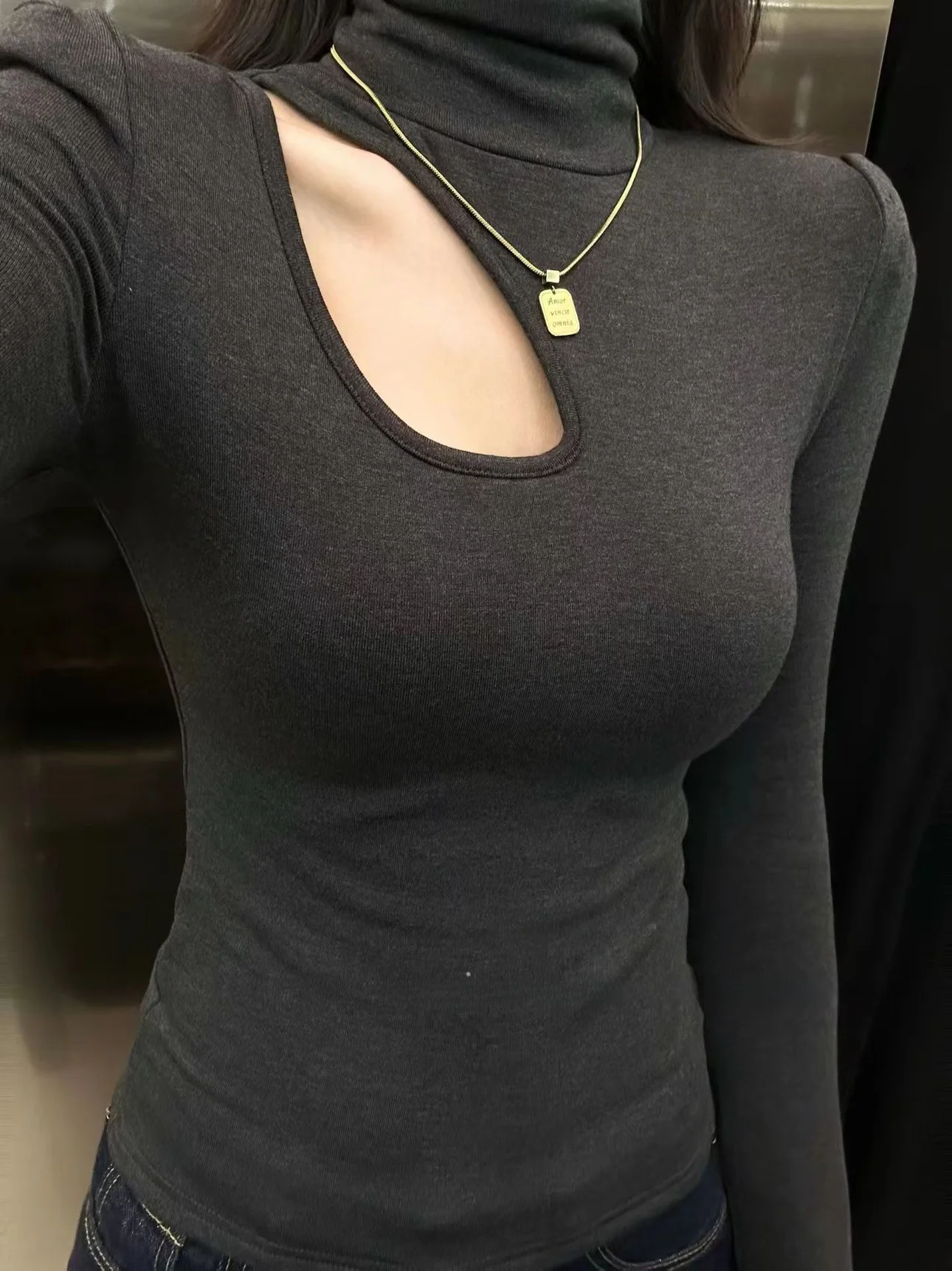 Quente fce forrado gola alta oco design fino ajuste oulder pad camiseta feminina coreano sle commute algodão longo sve