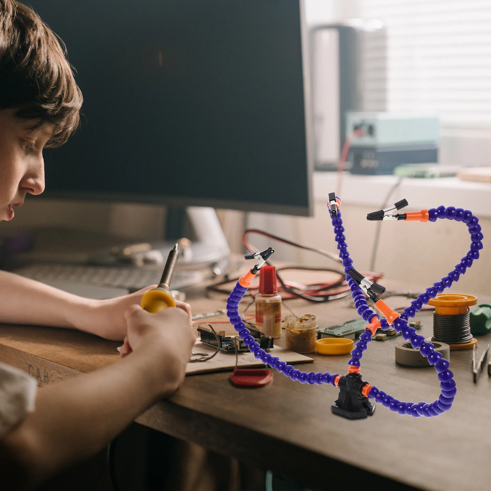 

Flexible Arms Soldering Station Multi-Purpose Third Hand Tool for Welding Pcb Repair and Soldering Projects Welding Supplies