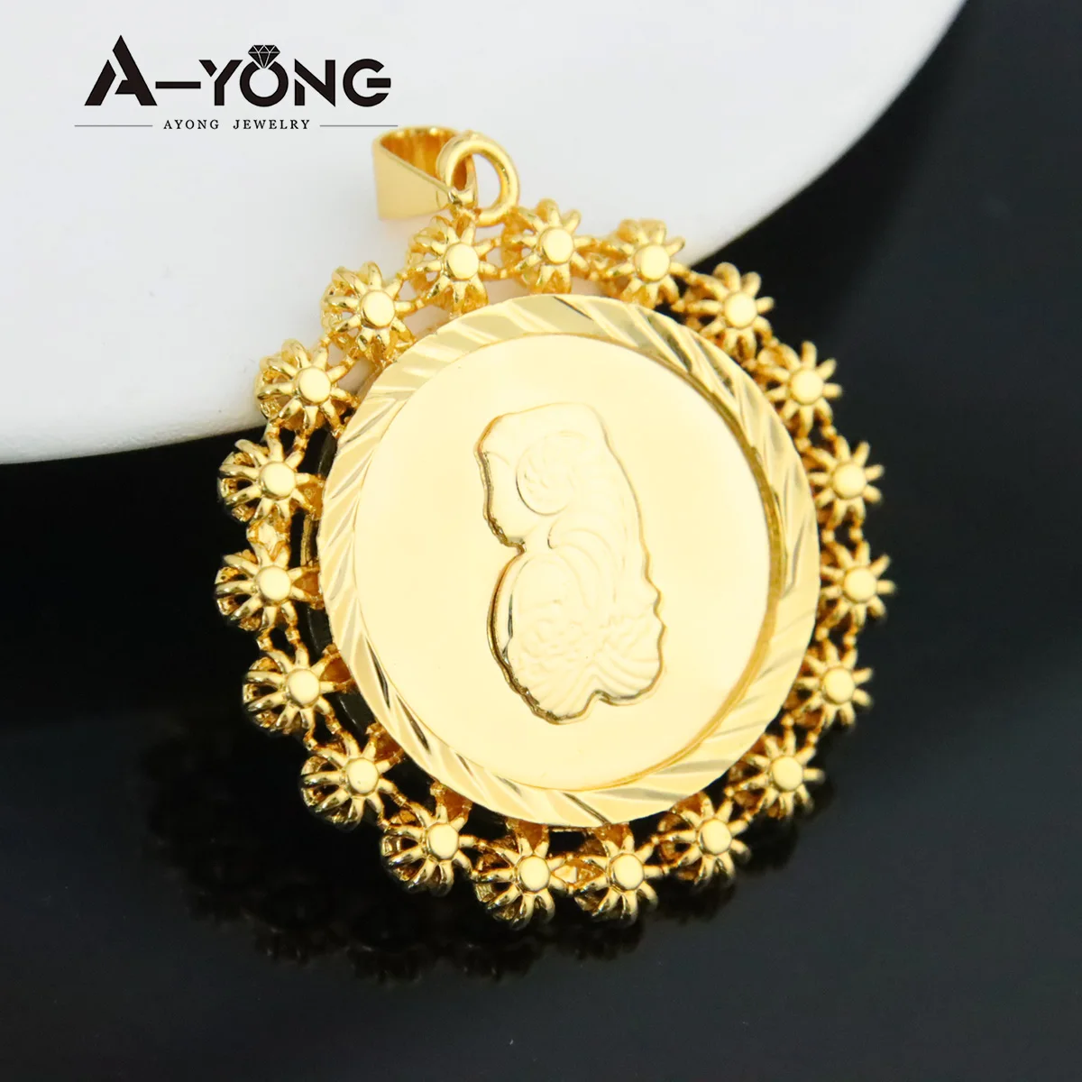 Fashion Arab Gold Color Pendants 18k Gold Plated Punk Hip Hop Big Pendant for Womens Mens Creativity Party Jewelry Gifts