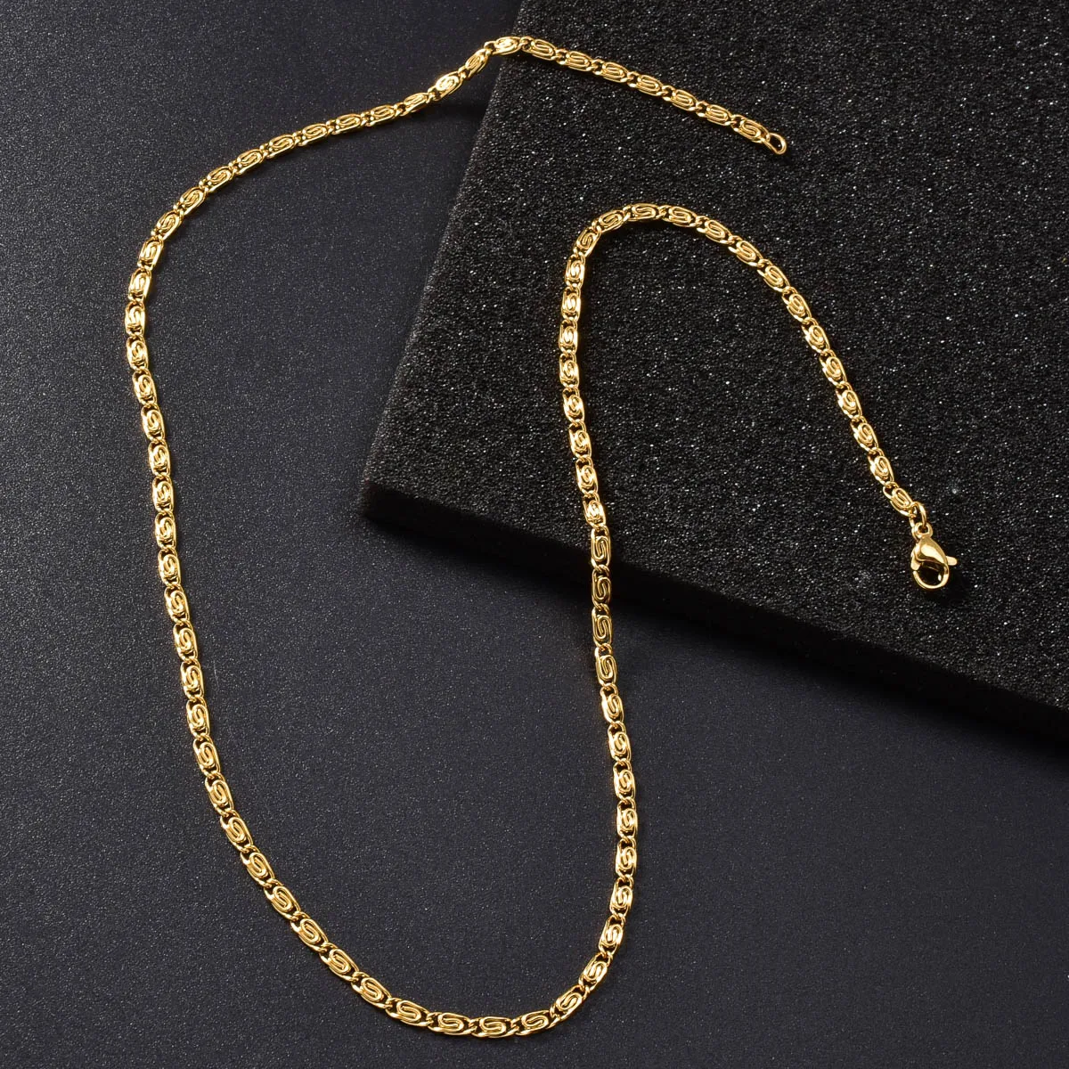 Women Vintage Textured Link Chain Necklace 18K Gold Plated Stainless Steel Thin Collarbone Chain Neck Jewelry Daily Office Party