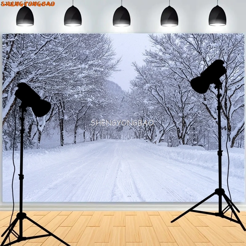 겨울 숲 눈 덮인 도로 사진 배경 흐릿한 풍경 눈송이 도로 가문비 나무 사진 배경 XD-05