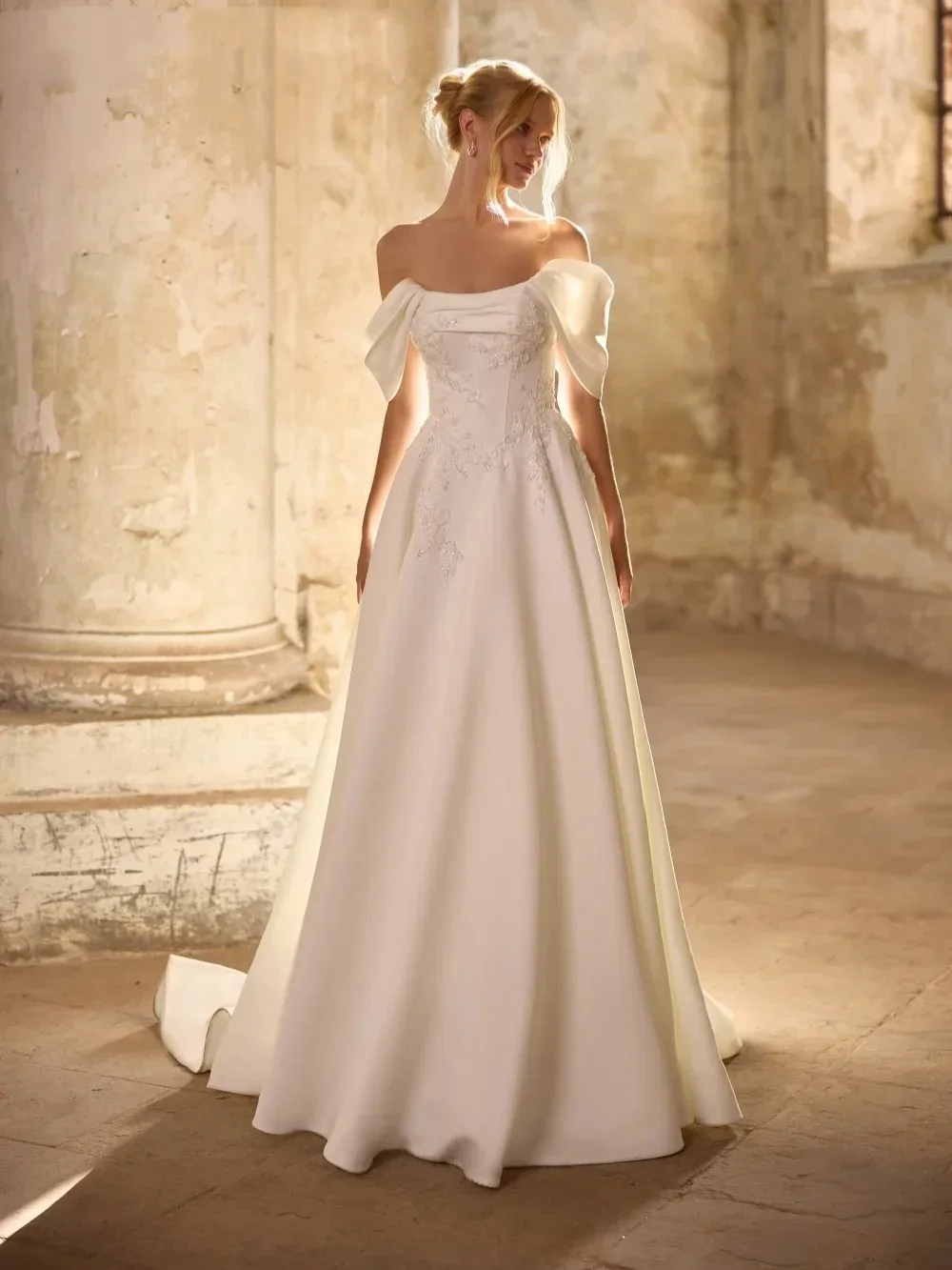 

Атласное свадебное платье трапециевидной формы без бретелек с бисером, свадебное платье с открытыми плечами, элегантные платья с кружевной аппликацией, Vestidos De Novia по индивидуальному заказу